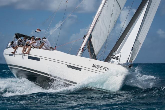 Competitive start of the Gill Commodore’s Cup © Laurens Morel